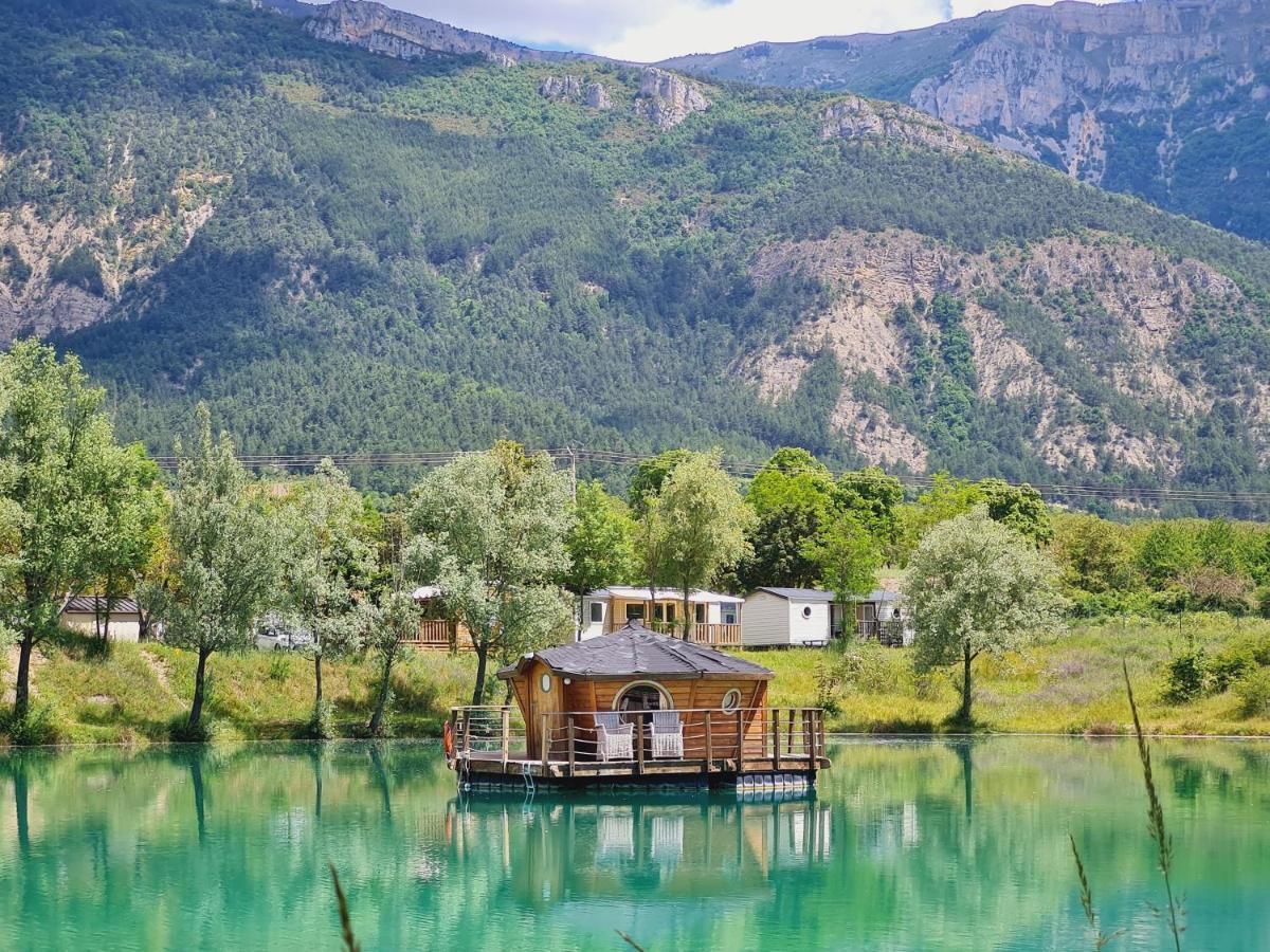 Отель Camping Le Lac Bleu Шатийон-ан-Диуа Экстерьер фото