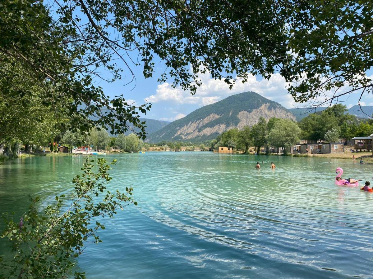 Отель Camping Le Lac Bleu Шатийон-ан-Диуа Экстерьер фото