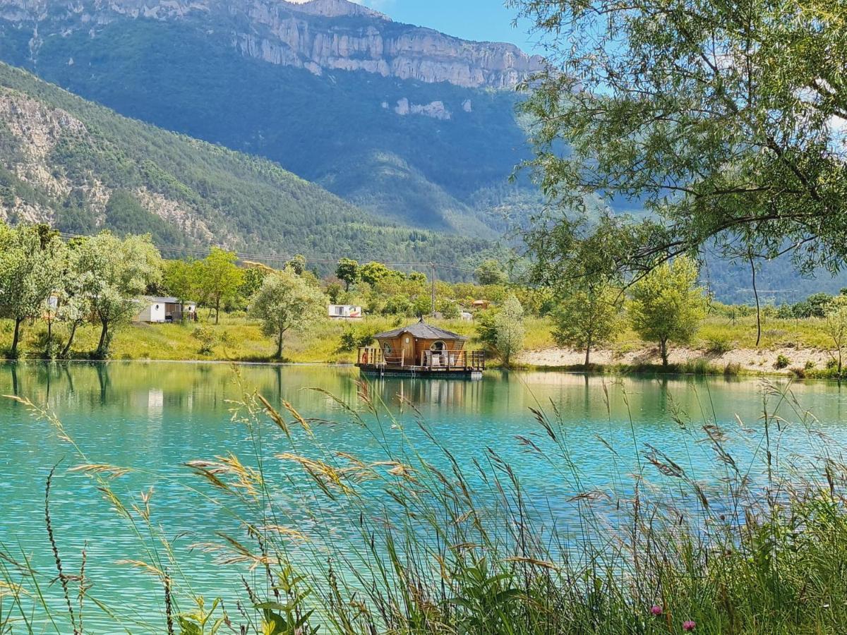 Отель Camping Le Lac Bleu Шатийон-ан-Диуа Экстерьер фото