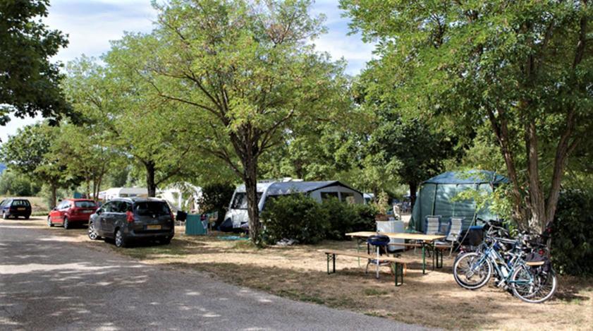 Отель Camping Le Lac Bleu Шатийон-ан-Диуа Экстерьер фото