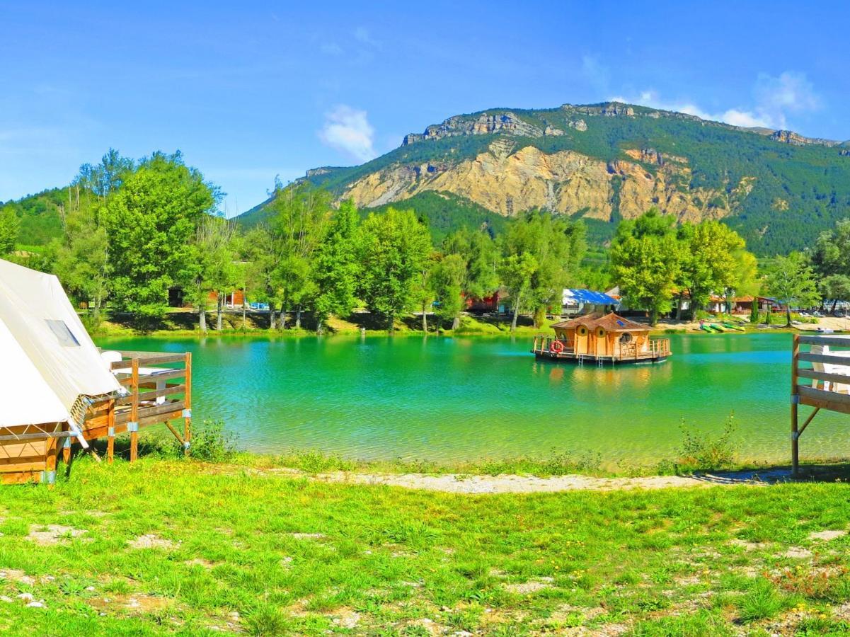 Отель Camping Le Lac Bleu Шатийон-ан-Диуа Экстерьер фото