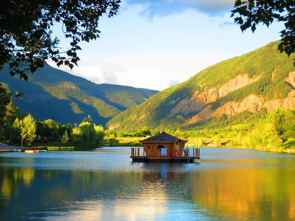Отель Camping Le Lac Bleu Шатийон-ан-Диуа Экстерьер фото
